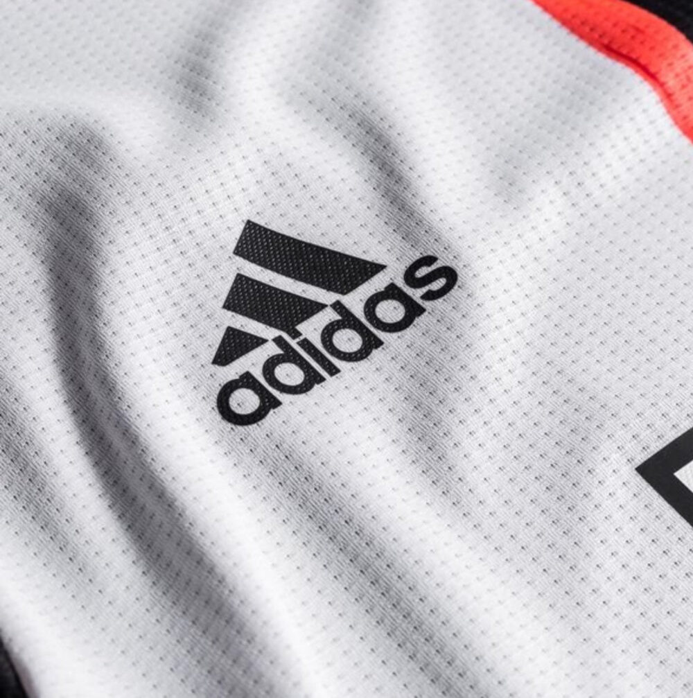 Juventus Home Shirt 2019/20 Authentic - Image 4