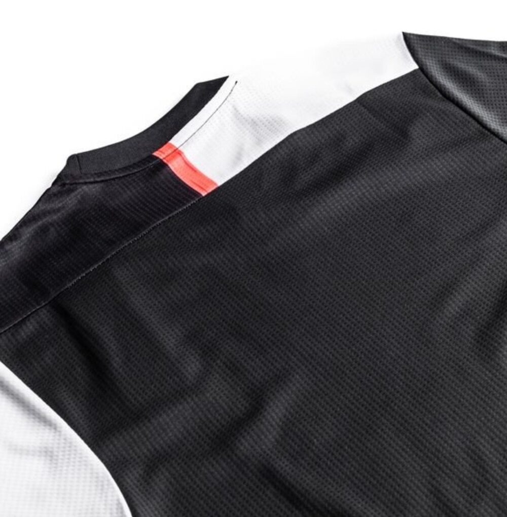 Juventus Home Shirt 2019/20 Authentic - Image 2